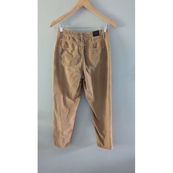 Urban Outfitters BDG Tan Corduroy Mom High Rise Pants size 26 - Picture 3 of 3